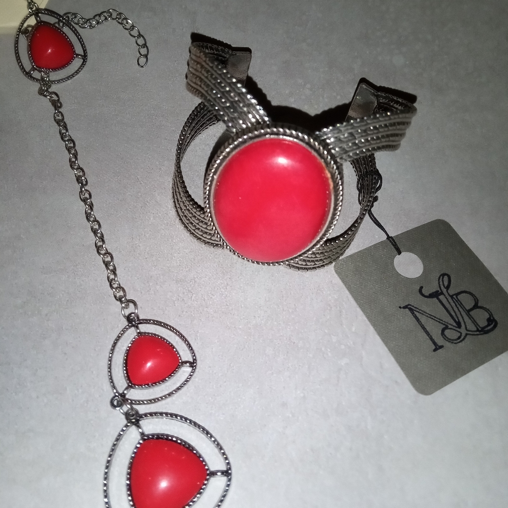 On Point Set (Red/Silver) - Picture 2 of 8
